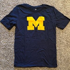 EUC Youth U of M SS T-shirt, Size L (14/16)